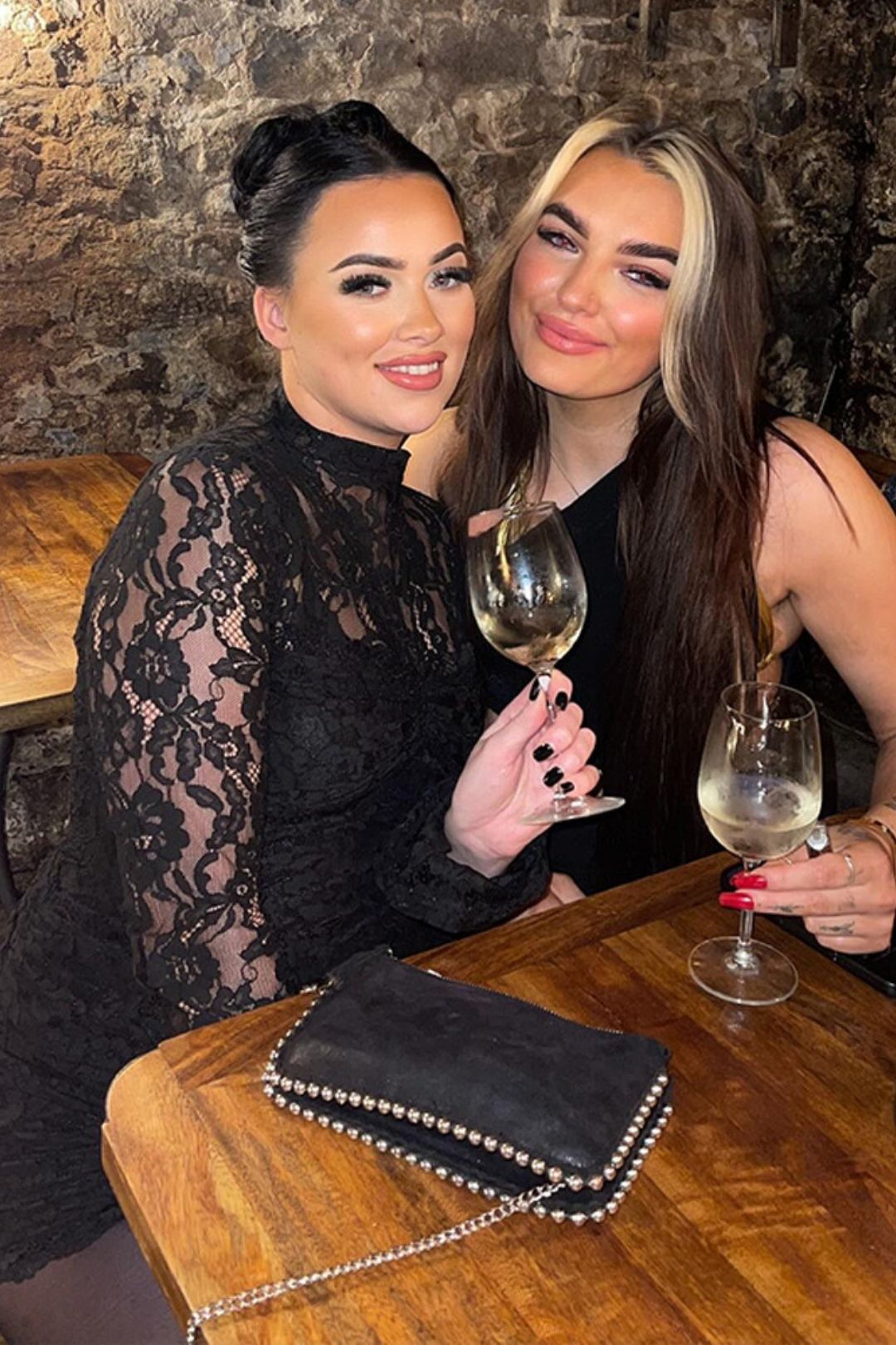 Sexy Slim Lace  Long-sleeved See-through Tight Pleated Hip Skirt