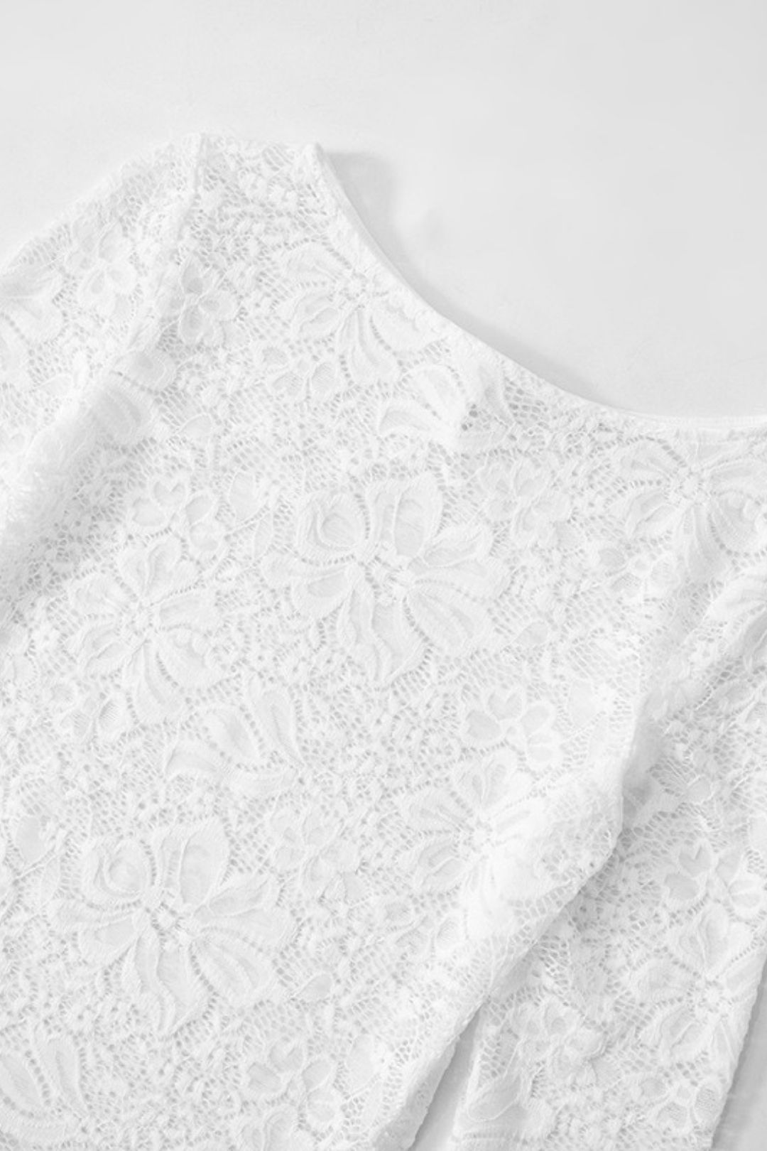 Round Neck Lace Splicing Button Pleated Short Dress