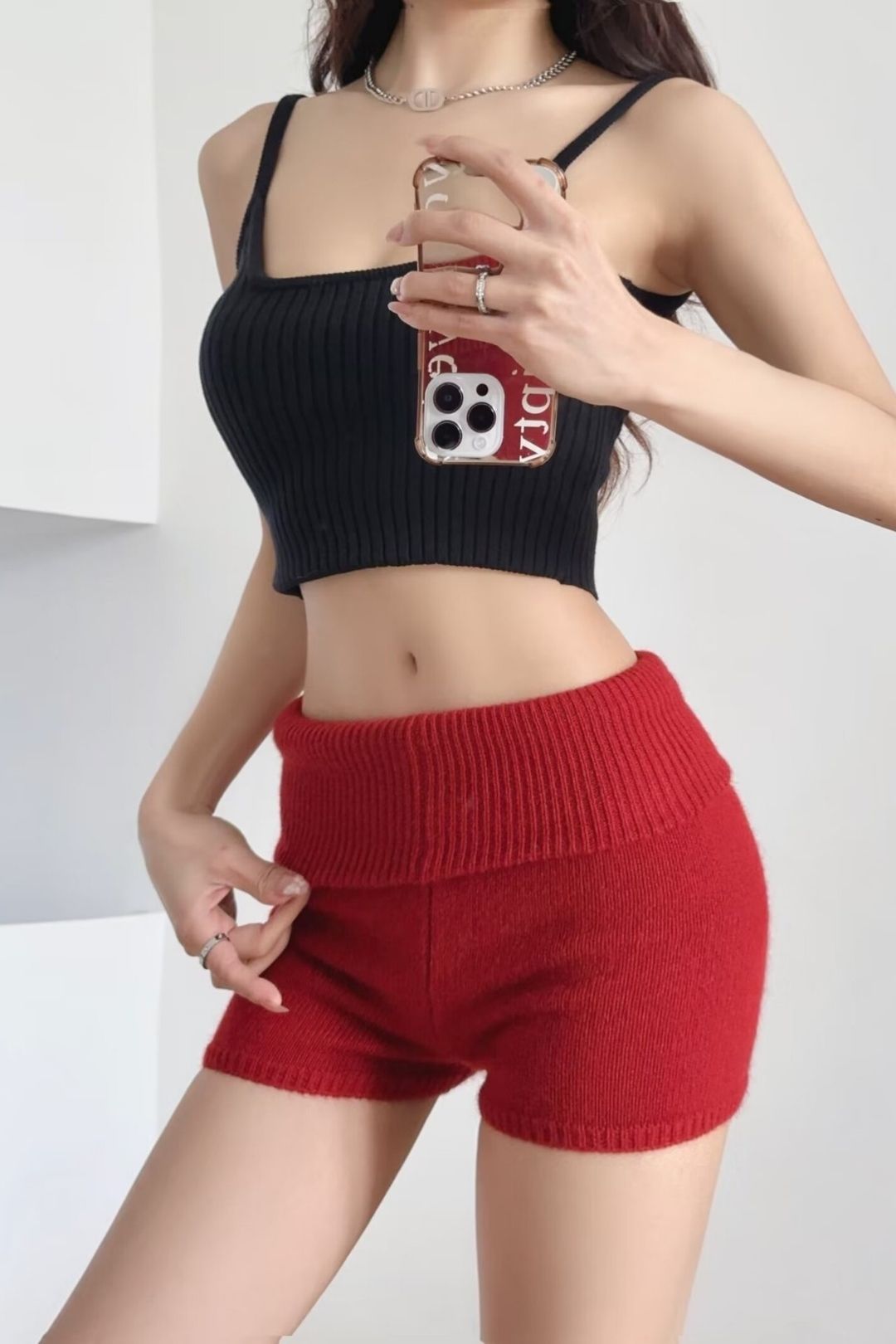 Wear Tight Red Knitted Line Hot Pants
