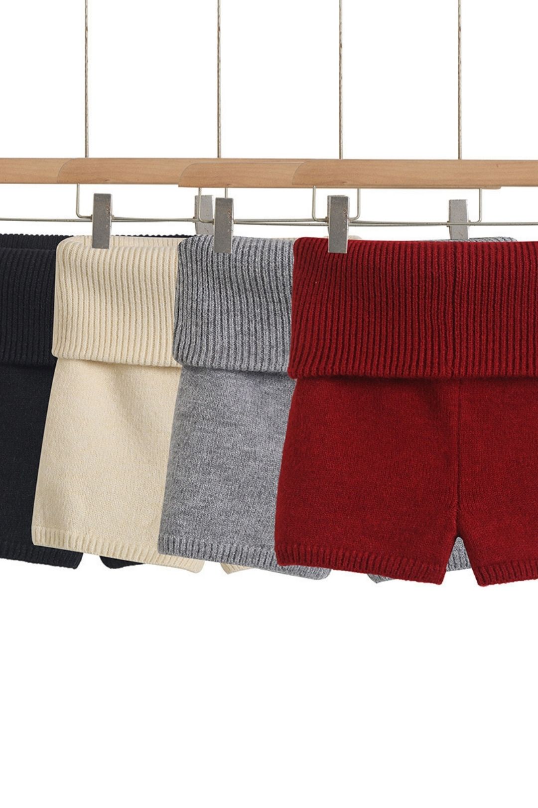 Wear Tight Red Knitted Line Hot Pants