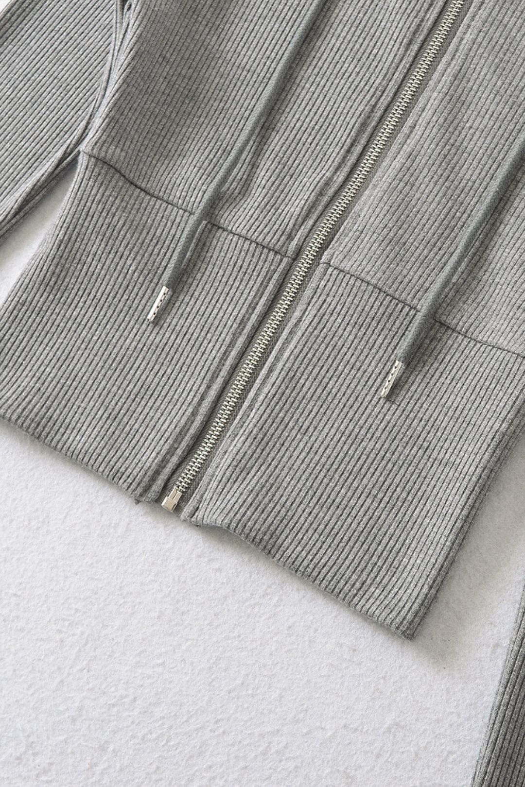 Short Long-sleeved Top With Cuffs, Slim Fit, Flared Trousers, Knitted Suit