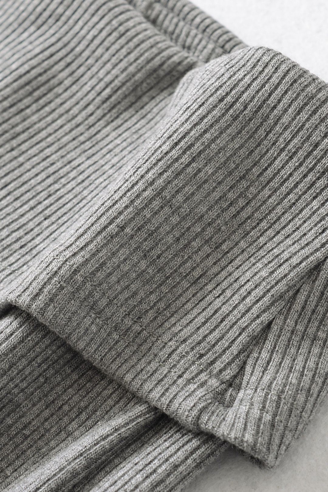 Short Long-sleeved Top With Cuffs, Slim Fit, Flared Trousers, Knitted Suit