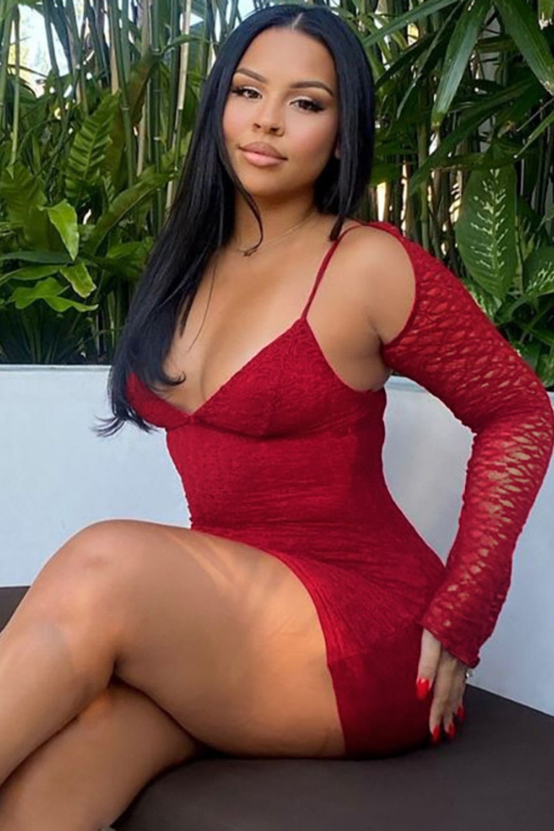 Sexy Lace Patchwork Suspender V-neck Celebrity Style Dress