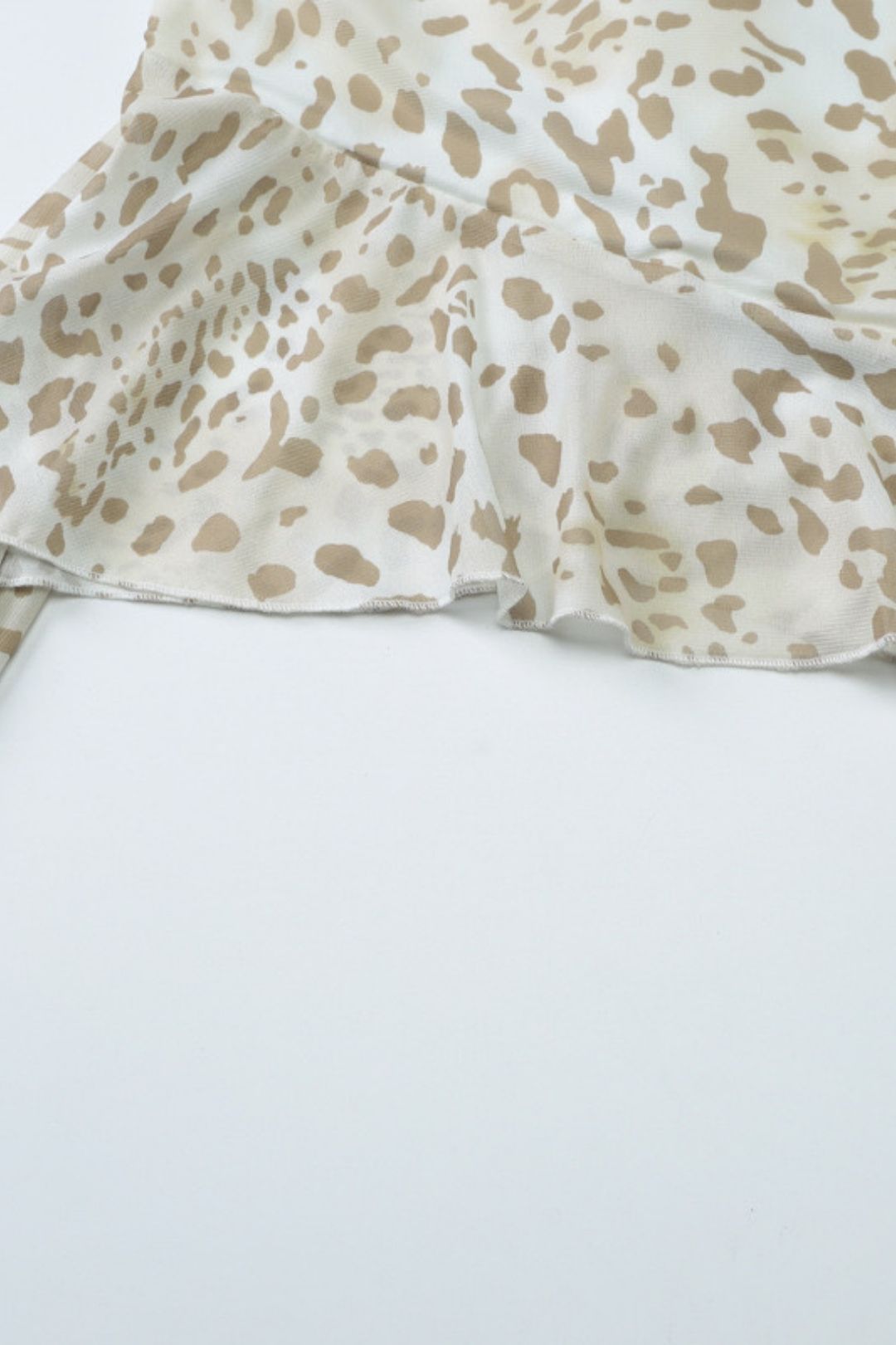 Sexy Deep V Hip-wrapped Wood Ear-edge Halter Neck Dress