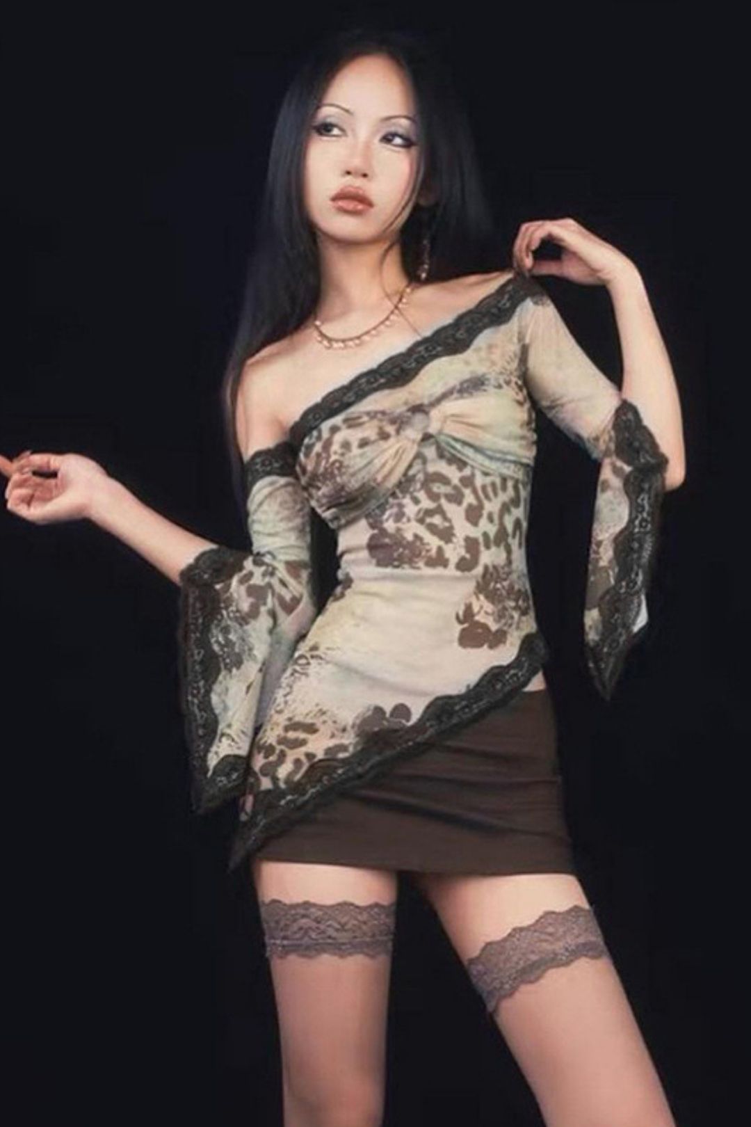 L Lace Design Off-the-shoulder Button Top