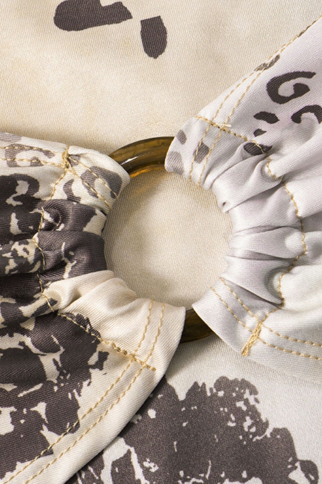 L Lace Design Off-the-shoulder Button Top