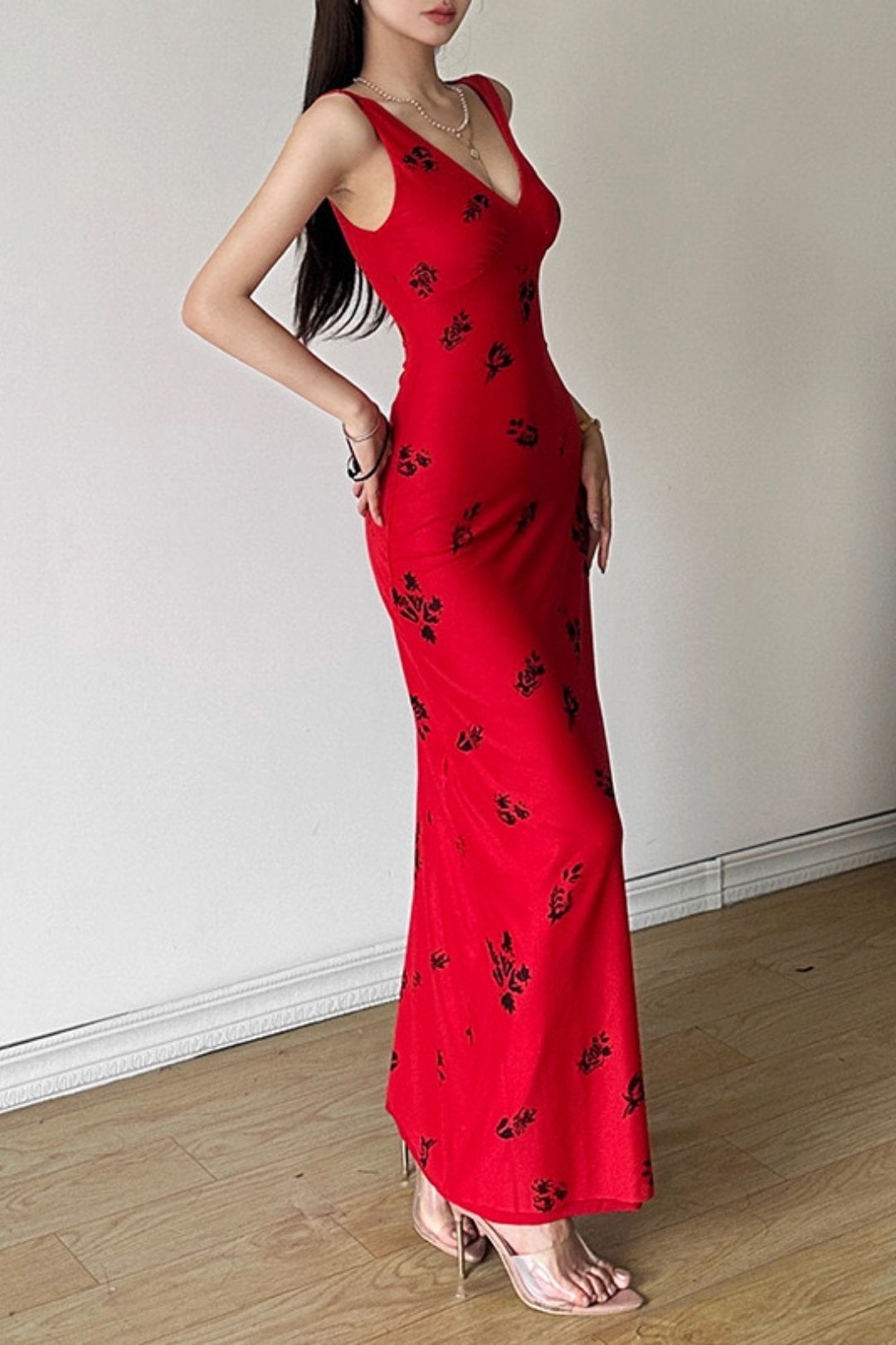 Solid Color Slim High Waist Street Fashion V-neck Sleeveless Dress