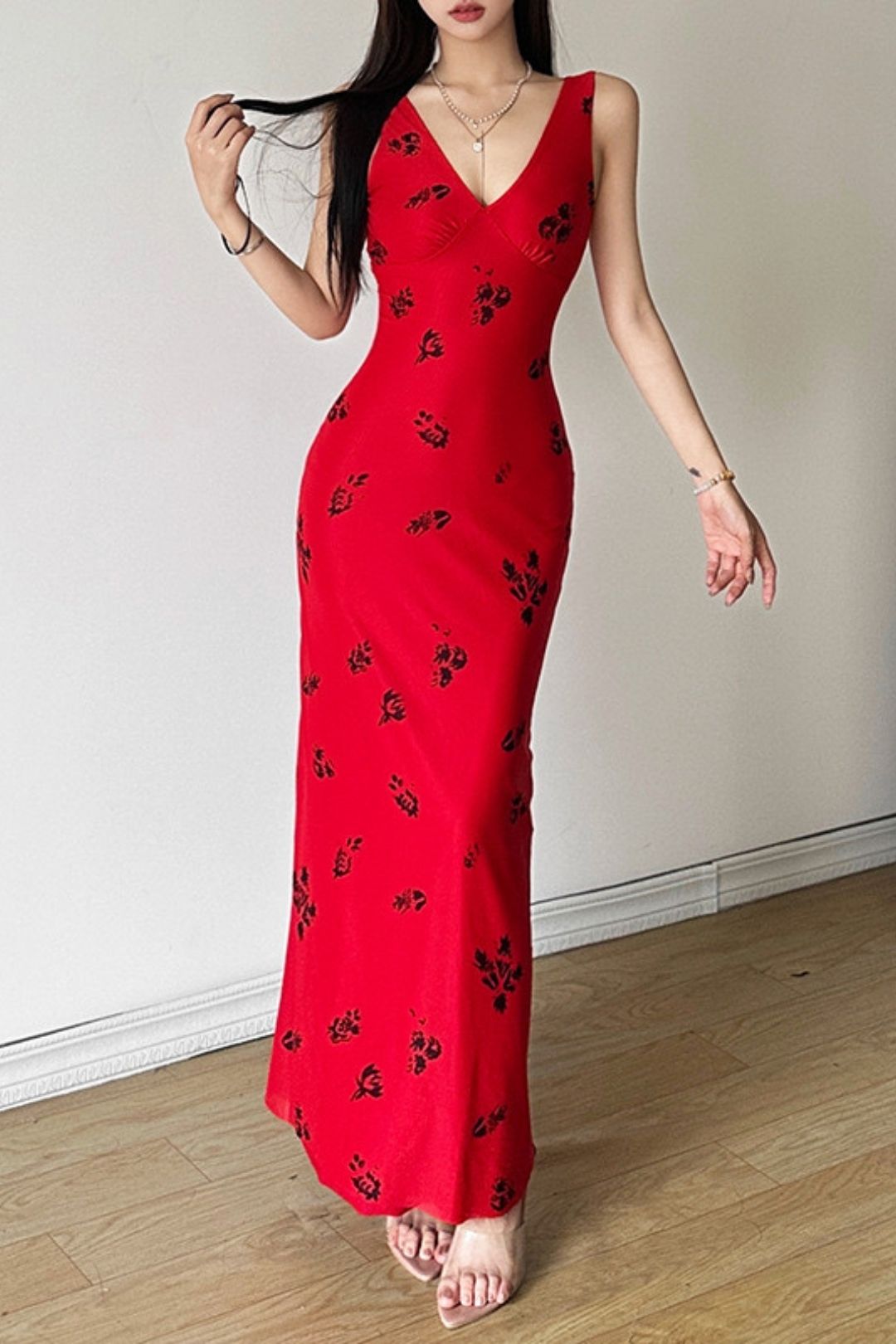 Solid Color Slim High Waist Street Fashion V-neck Sleeveless Dress