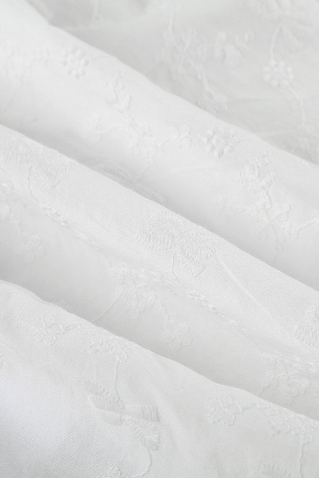 Short Sleeve T-SHIRT Deep V-neck Lace Waisted Bottoming Shirt