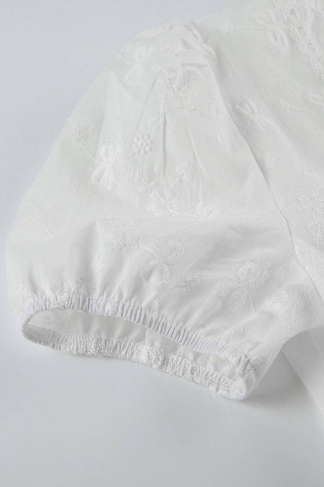 Short Sleeve T-SHIRT Deep V-neck Lace Waisted Bottoming Shirt