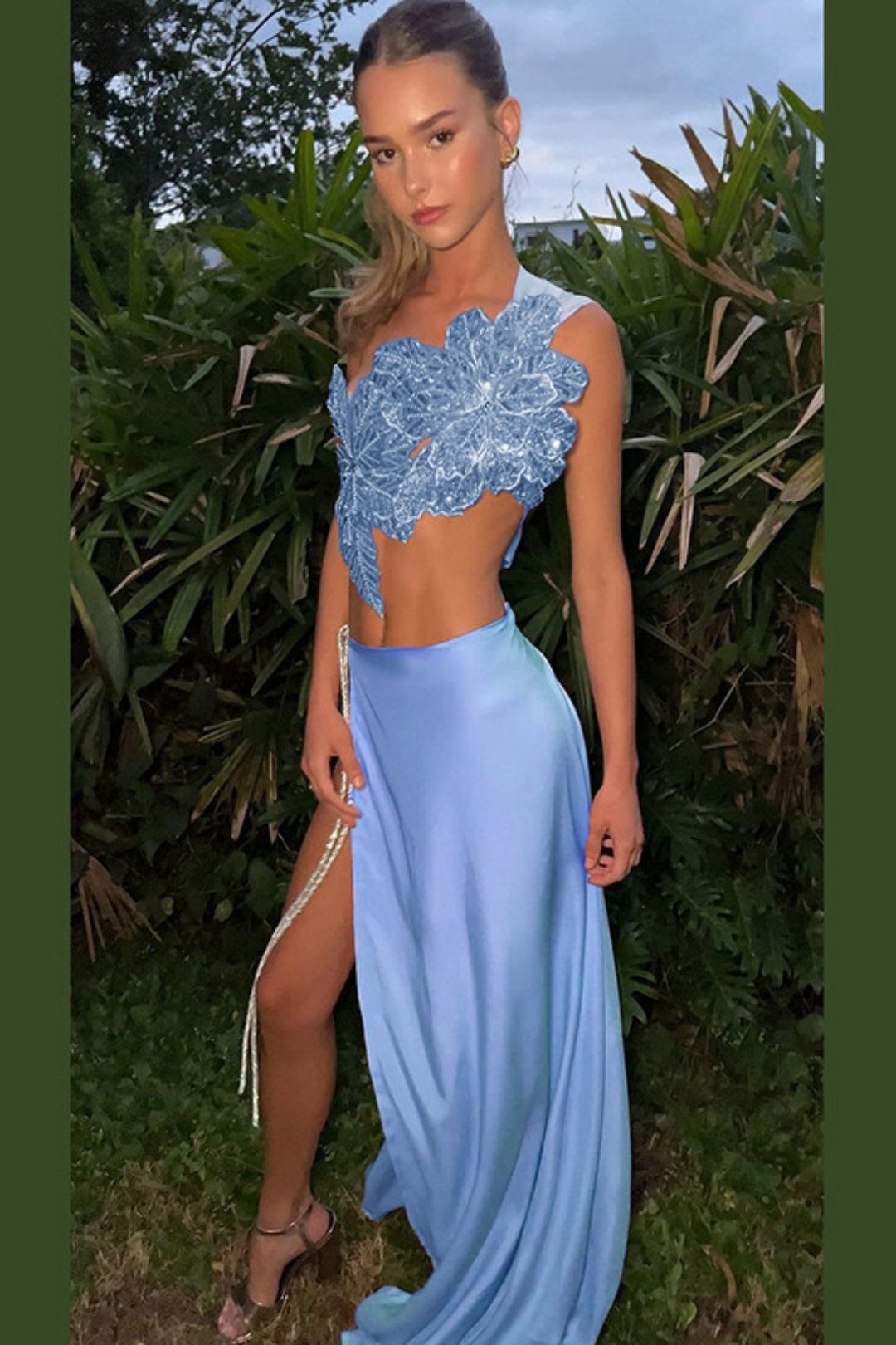 Sexy Hot Girl Backless Sequined Lace-up Top With Slit Solid Color Skirt Set