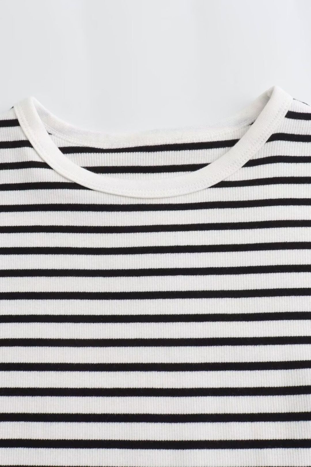 Round Neck Short Sleeve Bodysuit