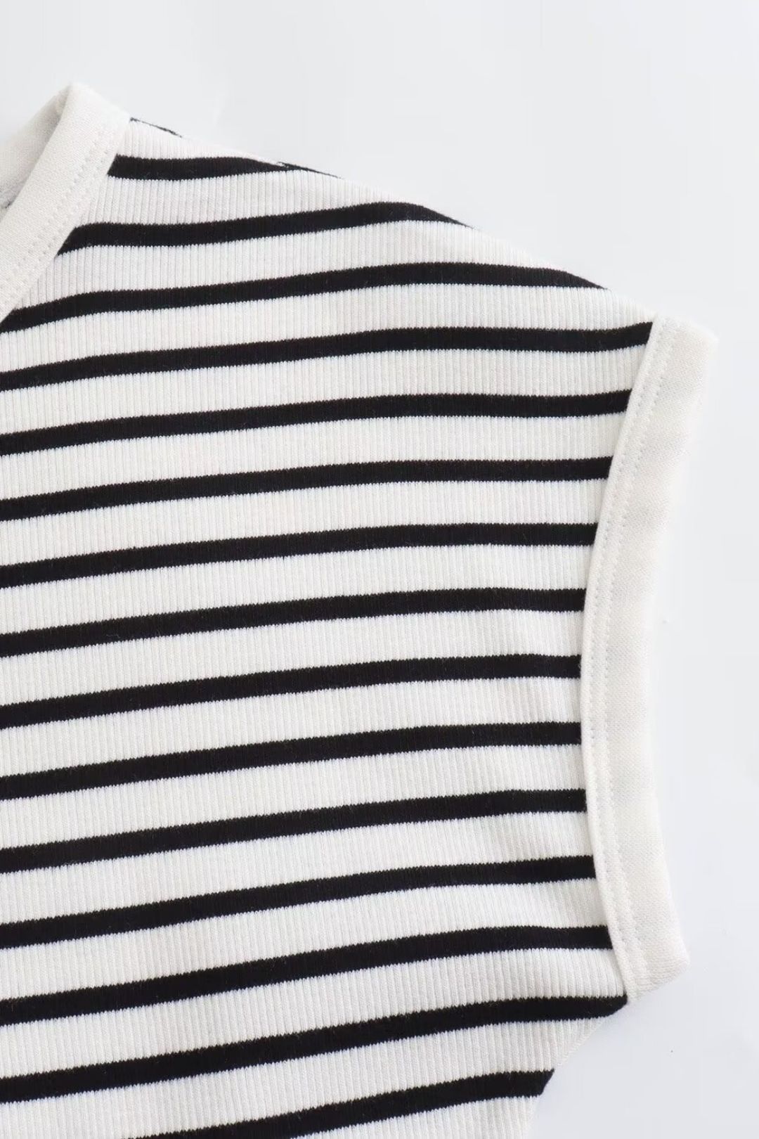 Round Neck Short Sleeve Bodysuit