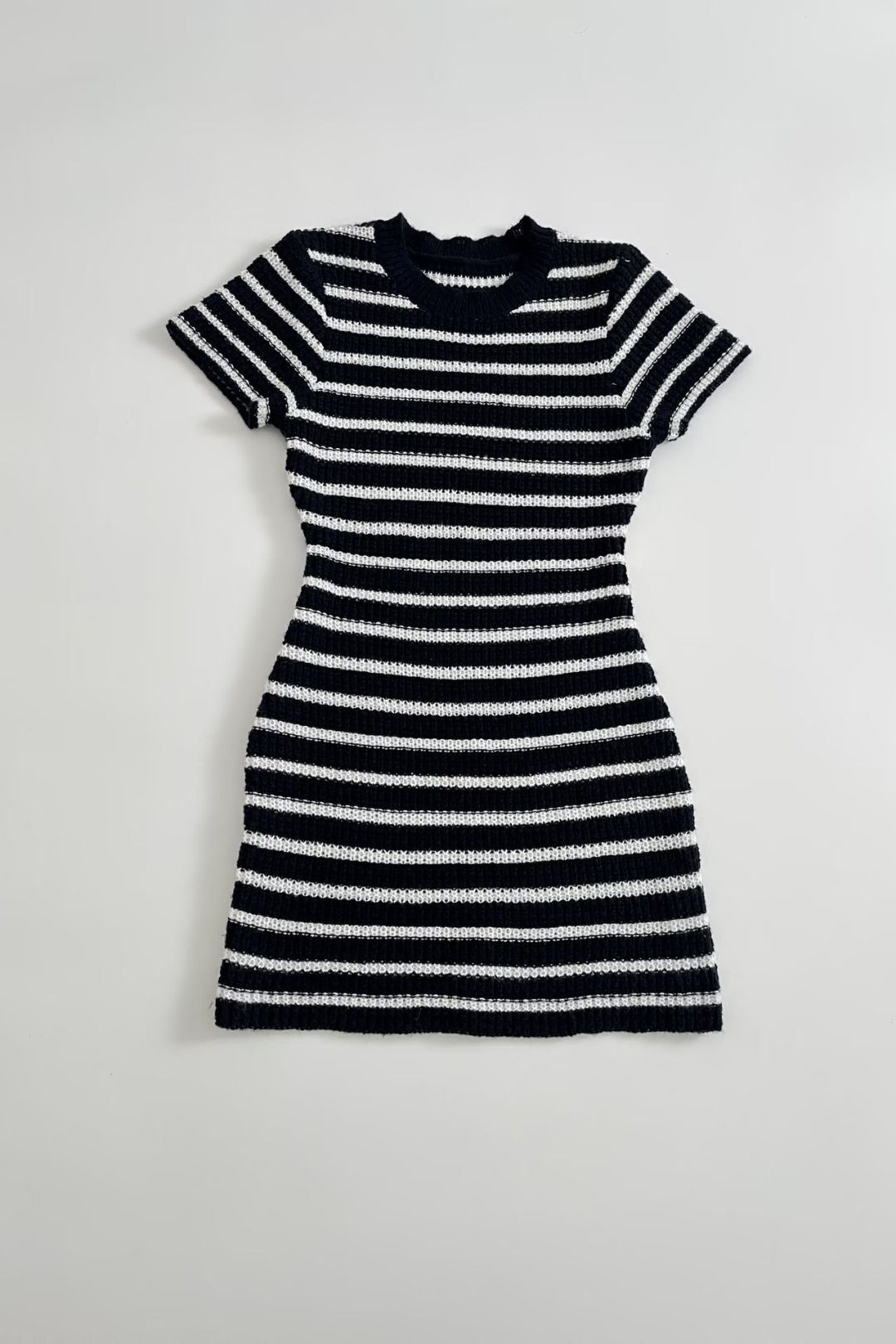 Black And White Knitted Tight Short Sleeve Dress