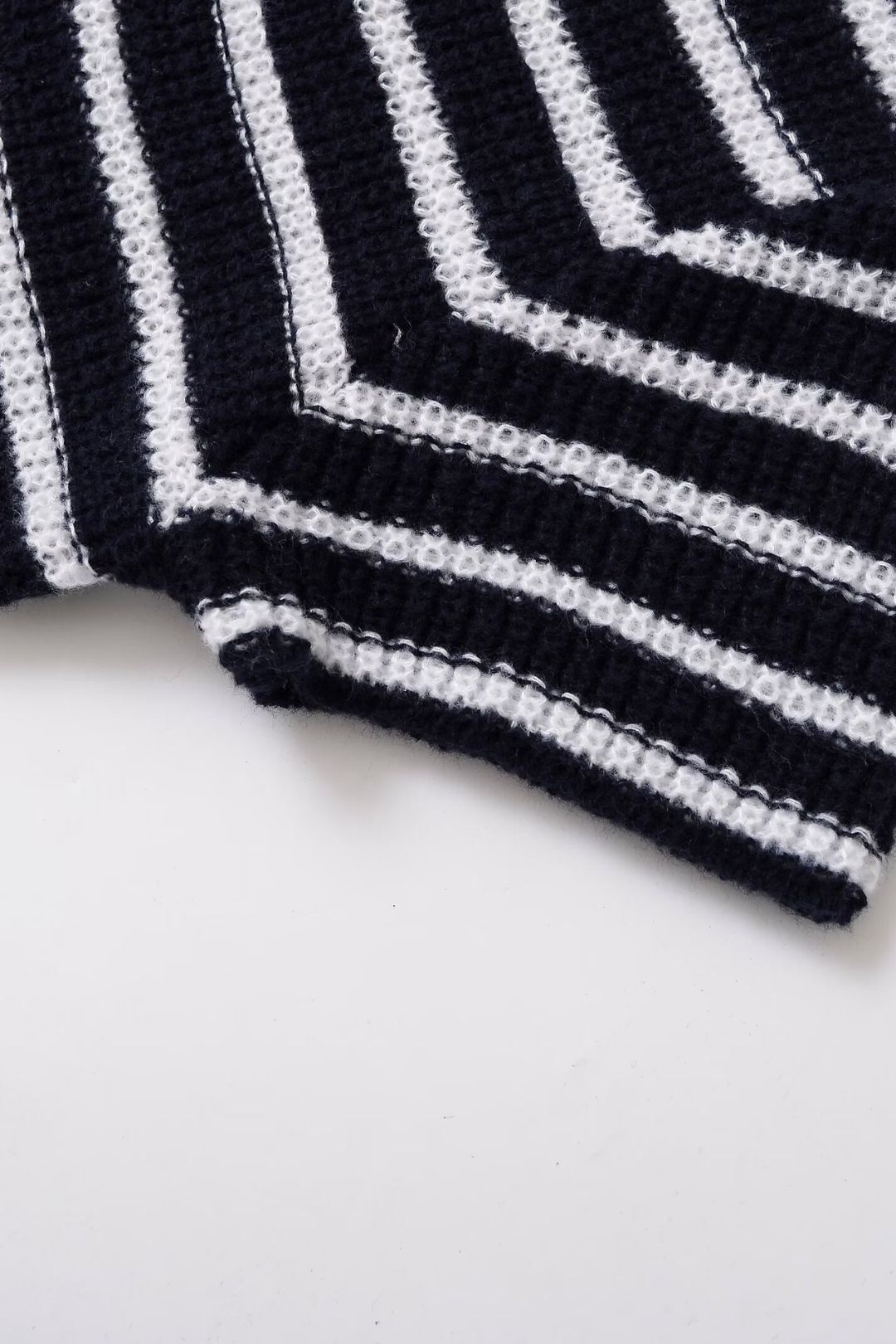 Black And White Knitted Tight Short Sleeve Dress