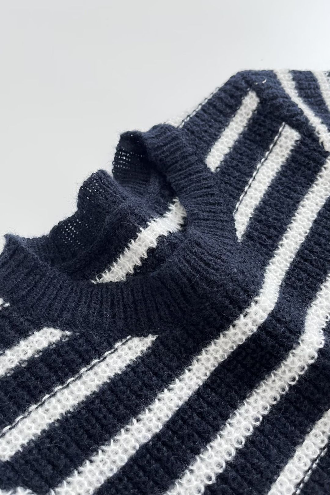 Black And White Knitted Tight Short Sleeve Dress