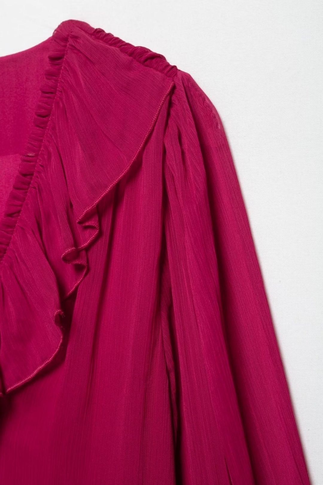 Simple V-neck Long-sleeved Wrinkle Effect Mini Dress