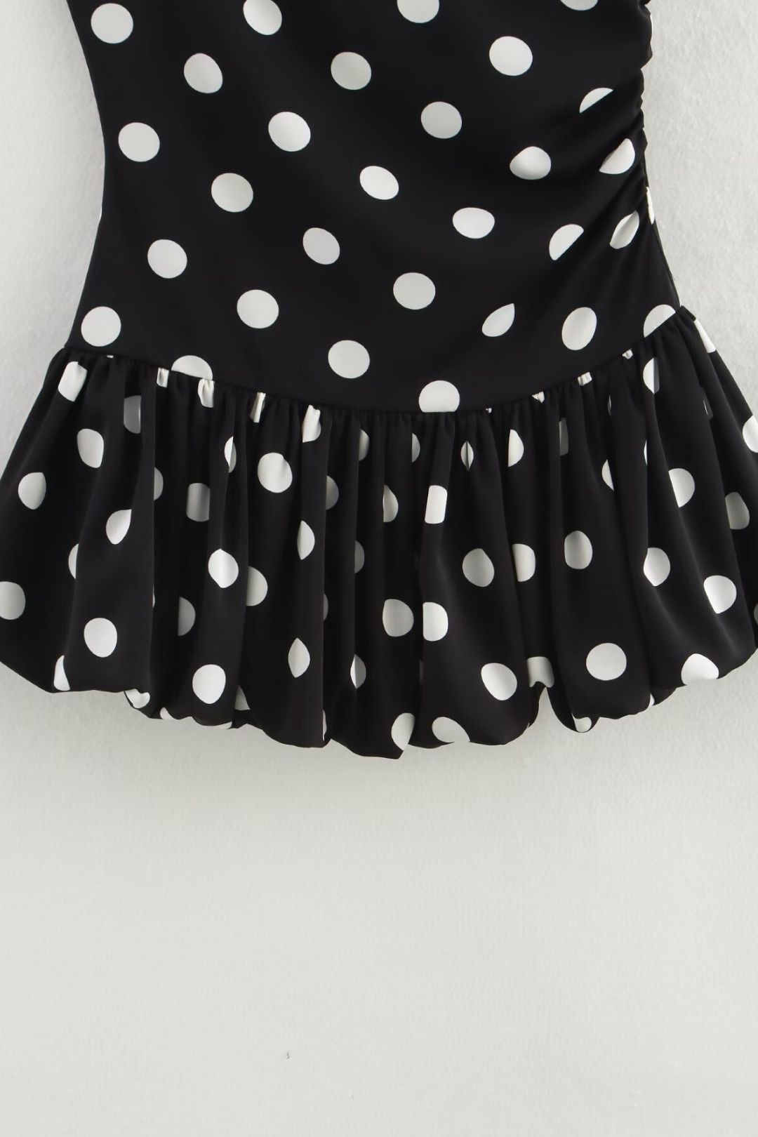 Waist Sleeveless Pleated Polka Dot Oblique Shoulder Short Dress