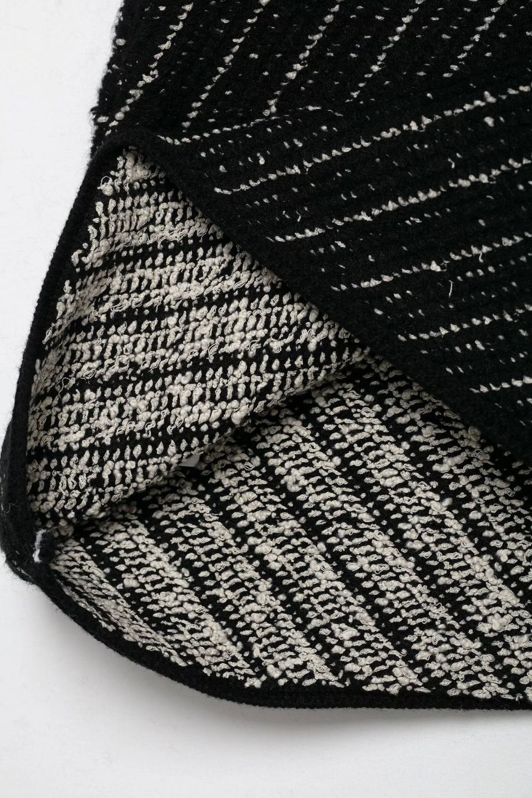 Splicing Lapel Long Sleeve Knitted Jacket And Skirt