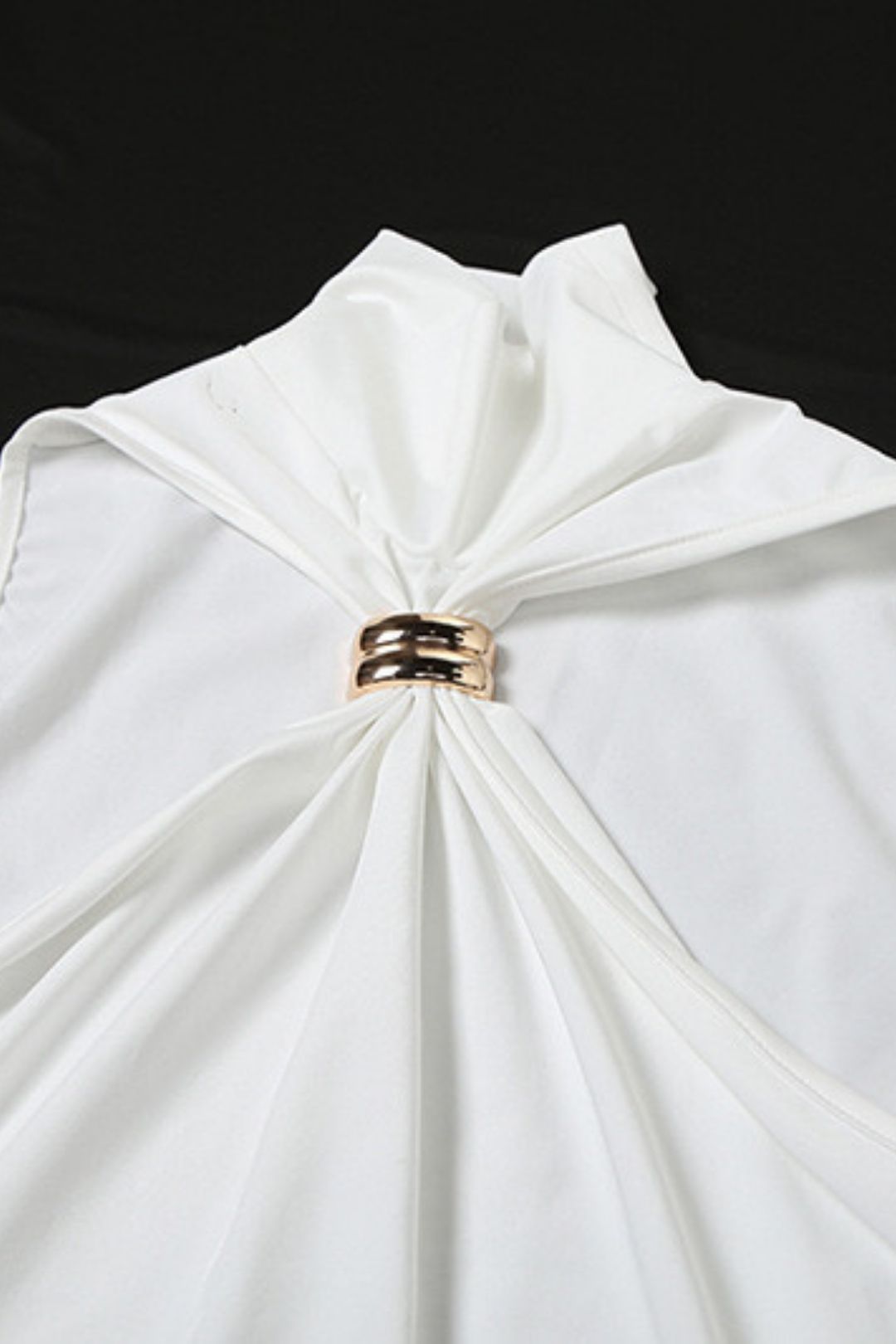 Highcollarshoulderslimtop