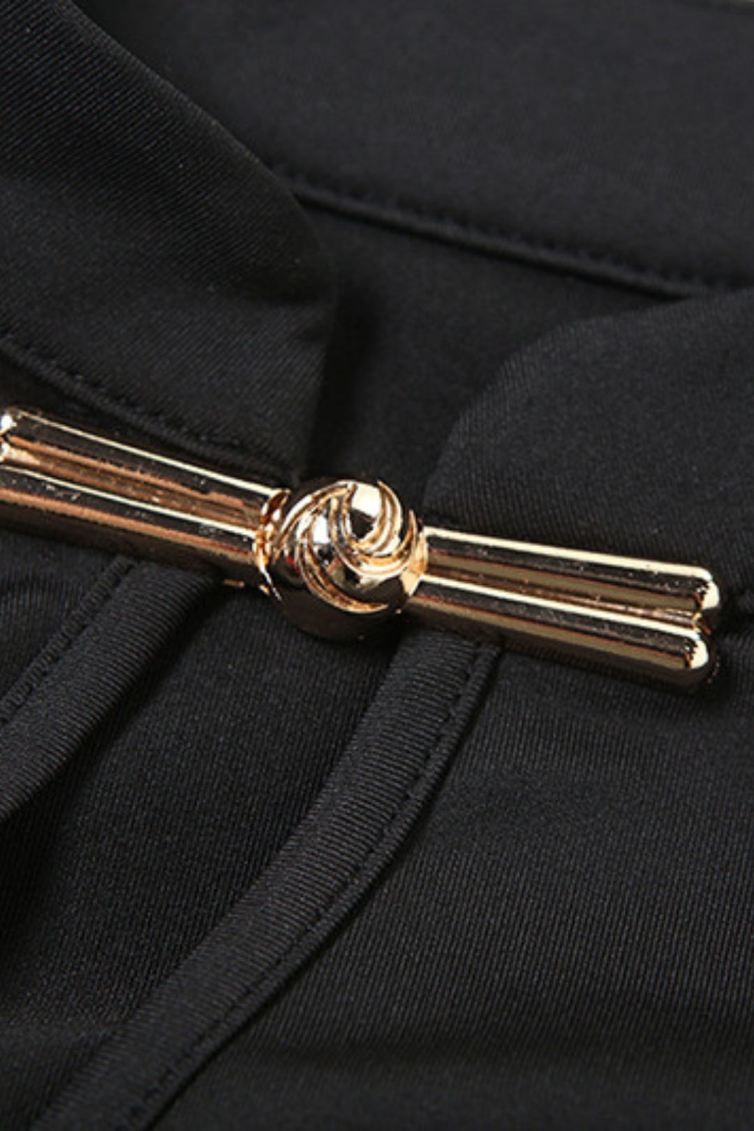 Solidcolorbucklenichesleevelessslim-fitslimmingtop