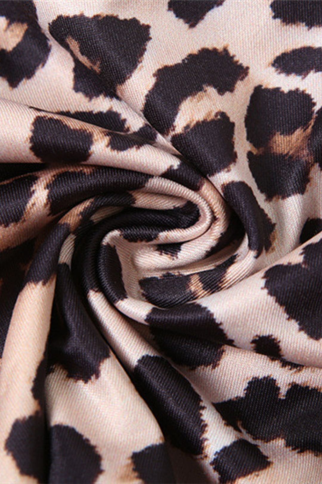 Leopard Print Lace Stitching Navel Vest Shorts Suit