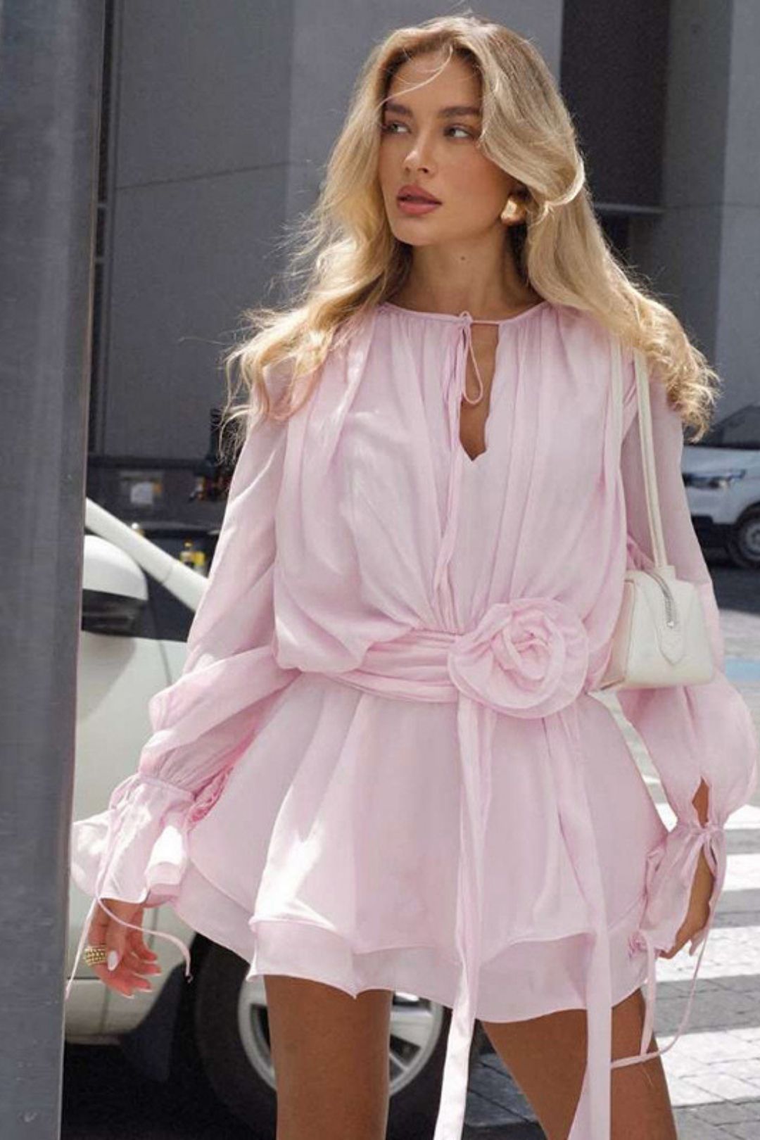 Sexy Round Neck Lace-up Flower Decorative Horn Sleeve Hip Dress