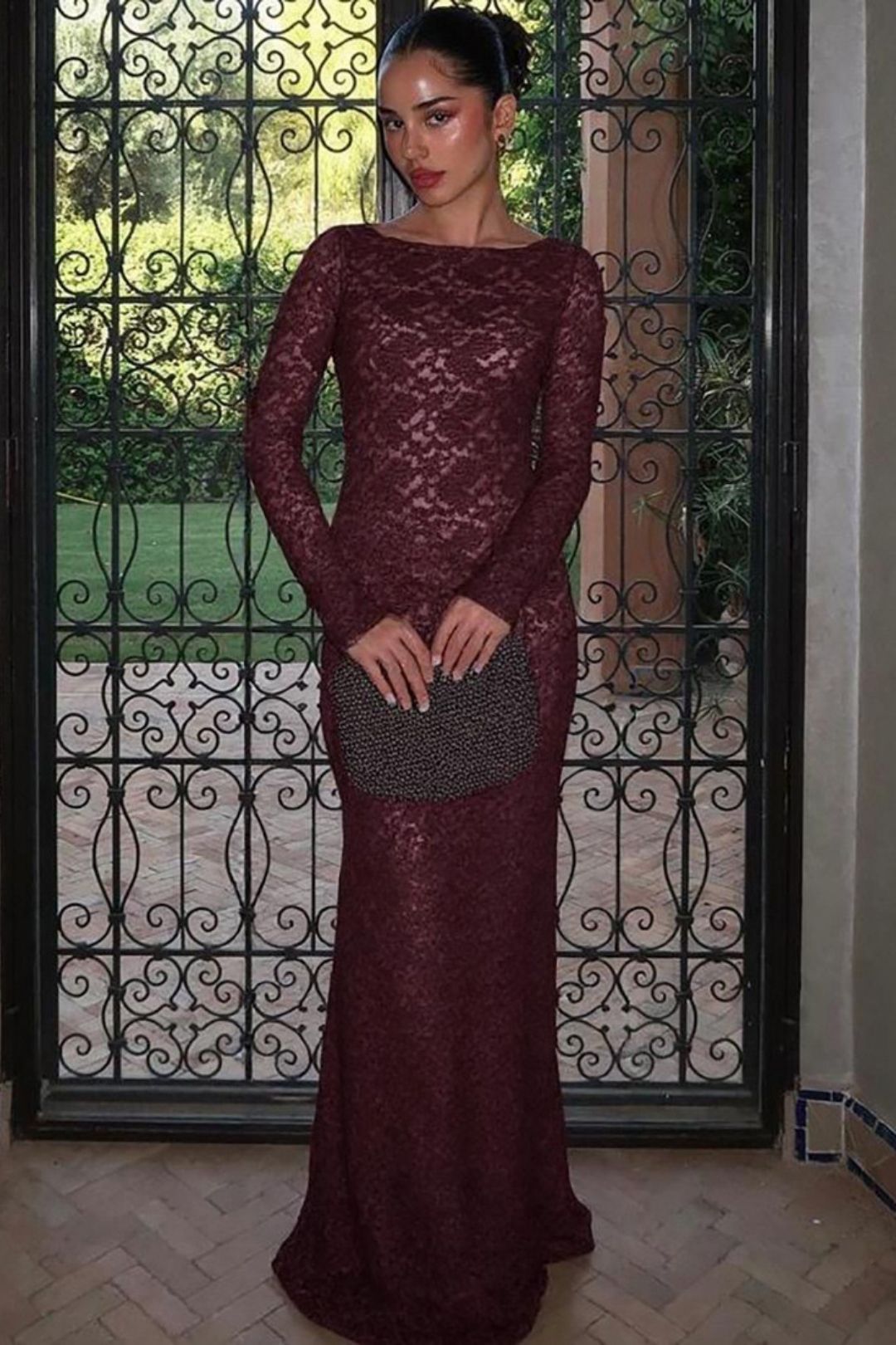 Sexy Cut Out One-Line Collar Slim Lace Long-Sleeved Dress