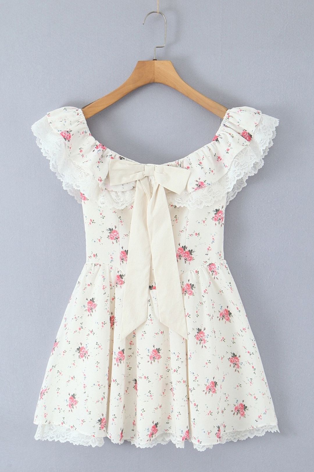 Lace Splicing Short Off-the-shoulder Dress