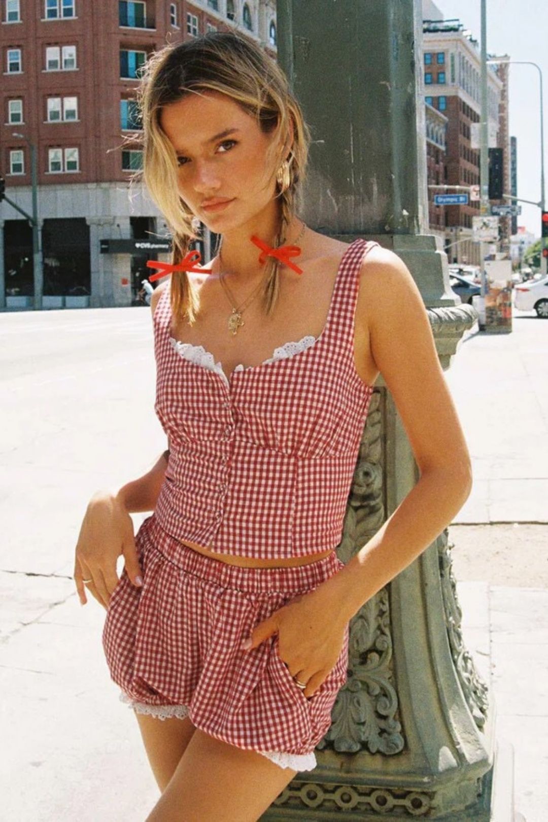 Lace Edge Sleeveless Top Flower Bud Shorts Set