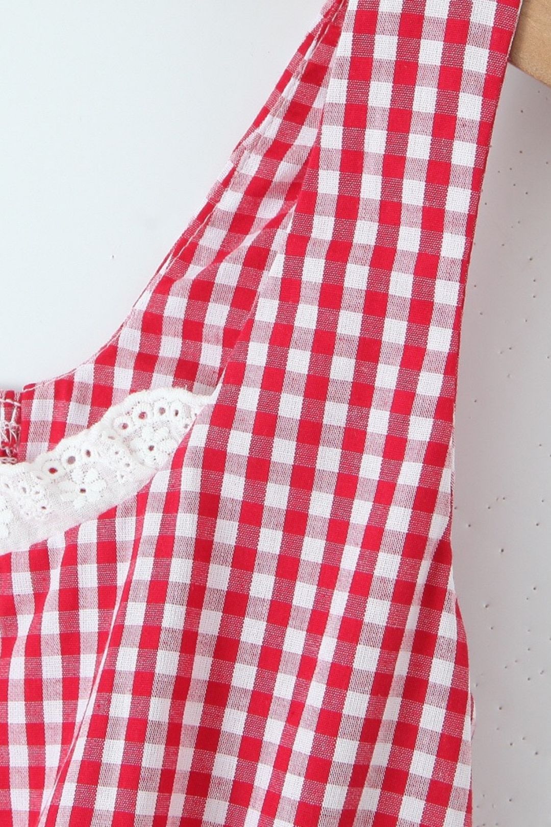 Lace Edge Sleeveless Top Flower Bud Shorts Set