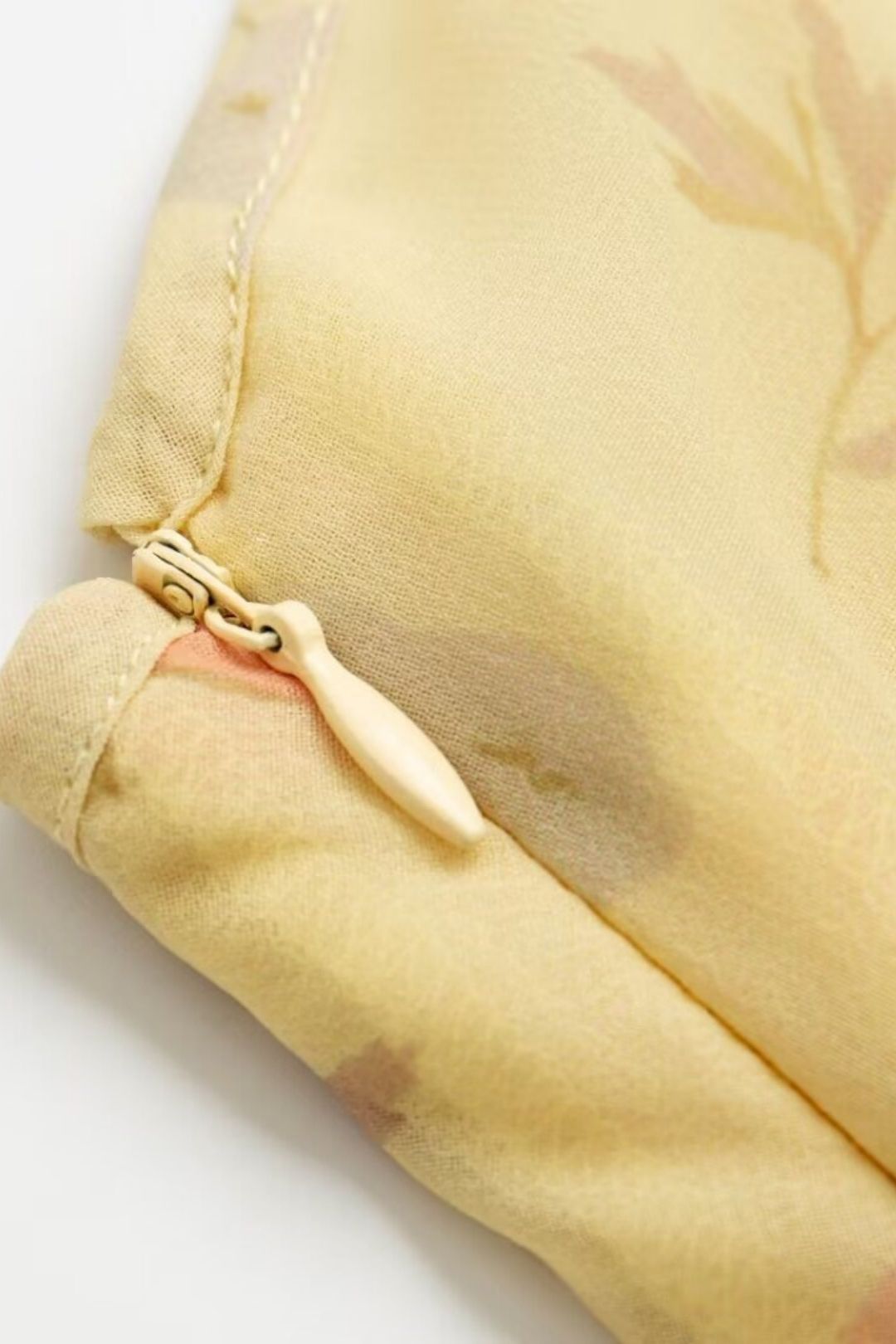 V-neck Retro Ruffle Sexy Backless Suspender Dress