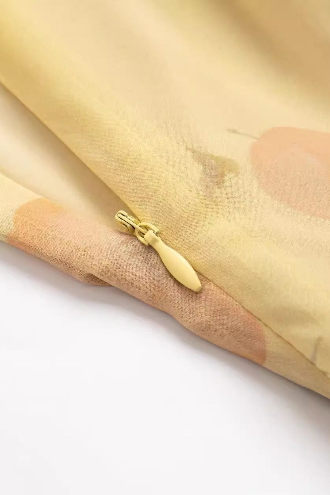 V-neck Retro Ruffle Sexy Backless Suspender Dress