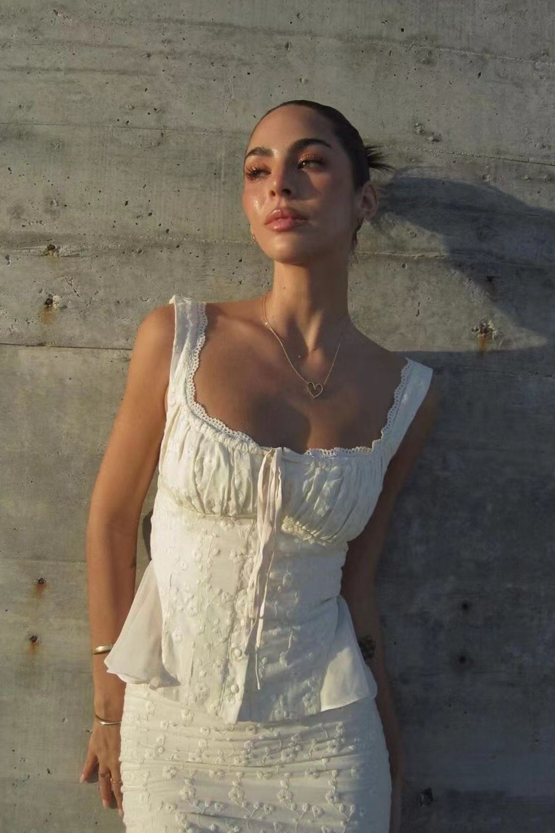 Embroidered Cotton Vest Lace Top/High Waist Fishtail Splicing Skirt