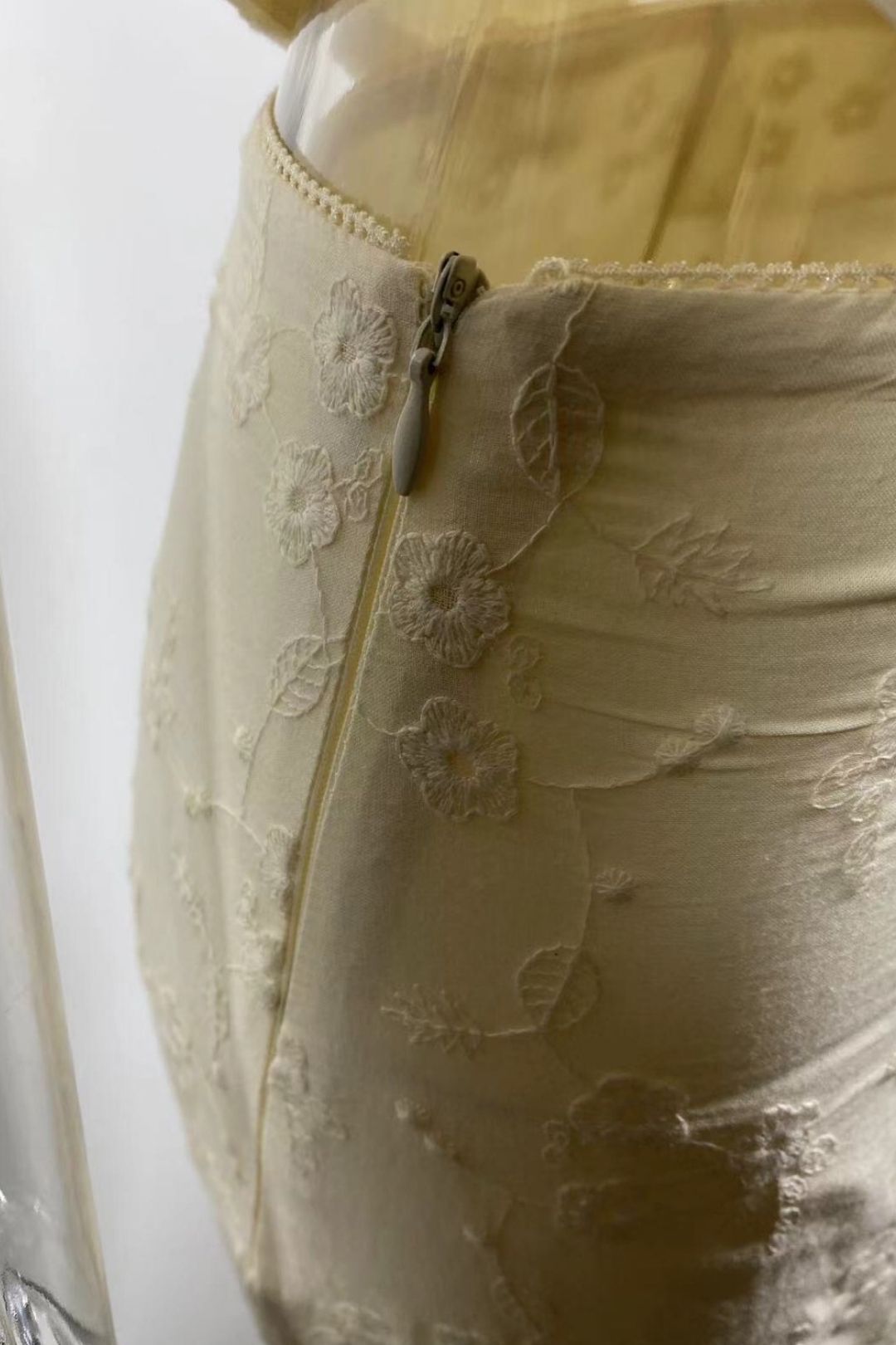 Embroidered Cotton Vest Lace Top/High Waist Fishtail Splicing Skirt