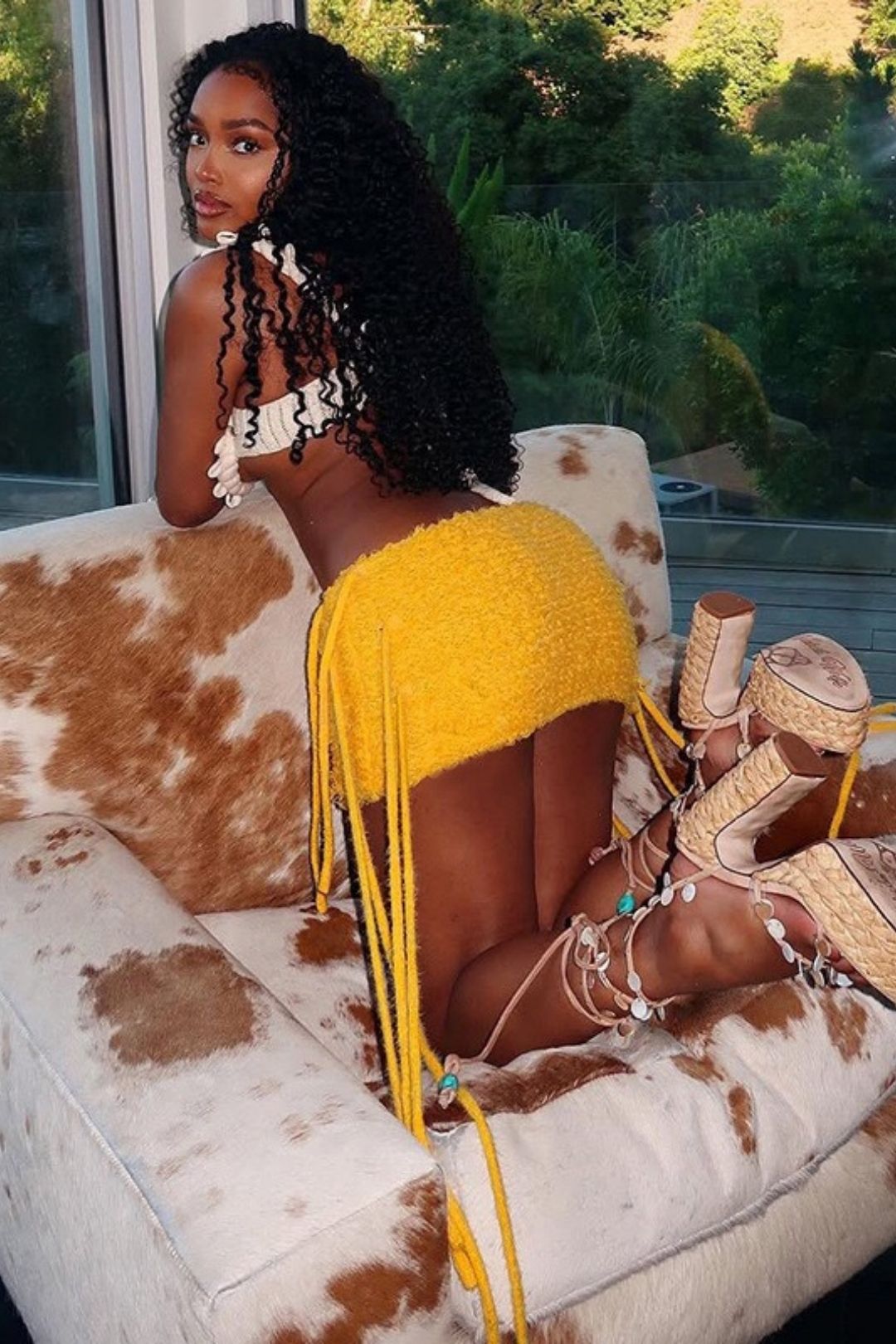 Solid Color High Waist Tight Knitted Tassel Hip Skirt