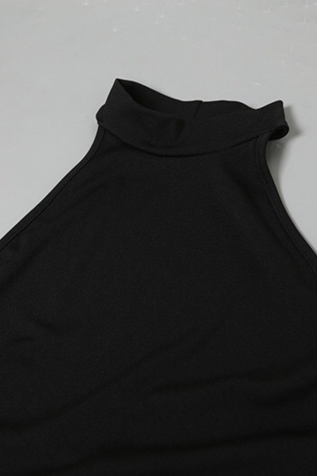 Sexy Halterneck Backless Pleated Contrast Color Slim Hip Dress