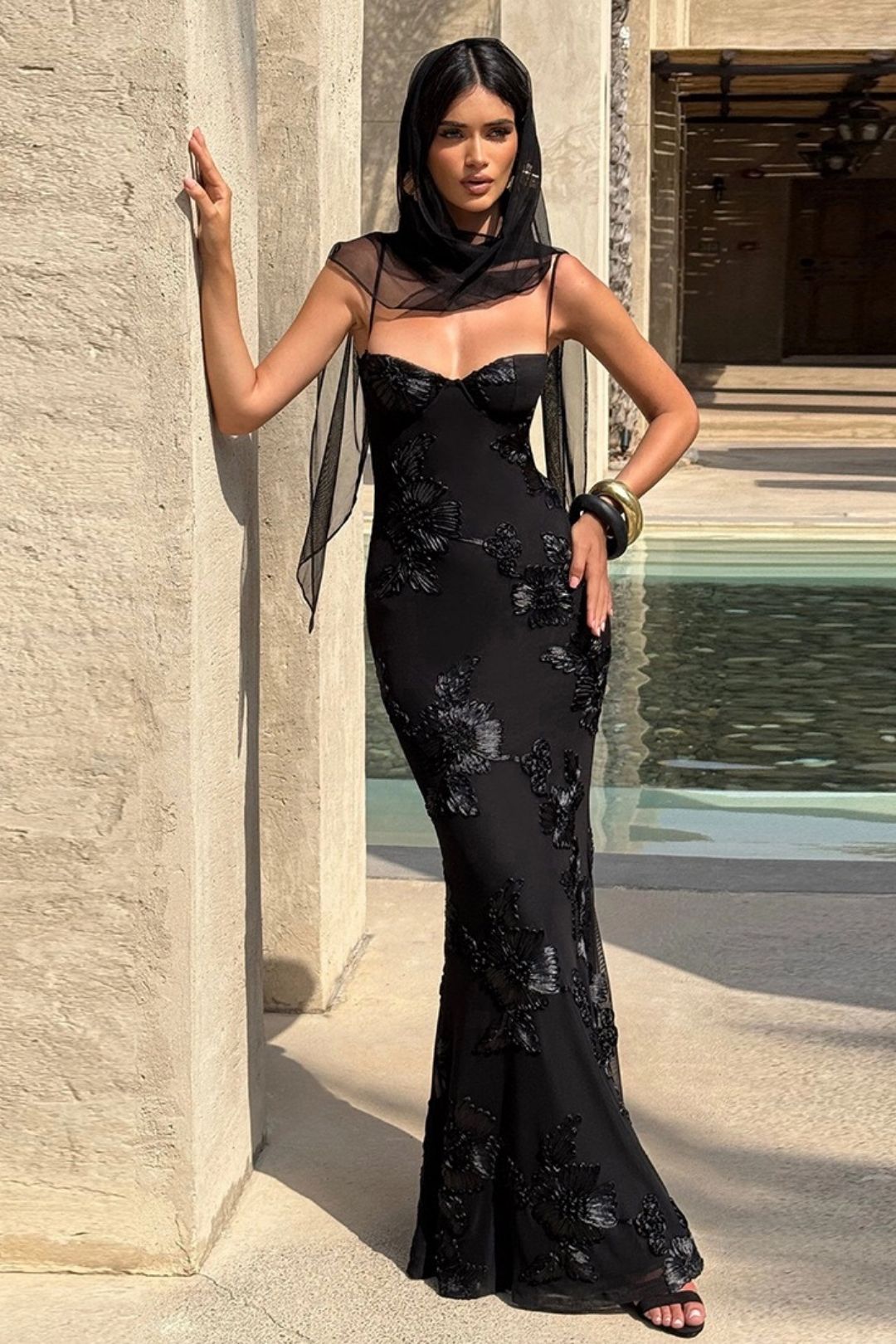 Sexy Slimming Backless Lace Dress