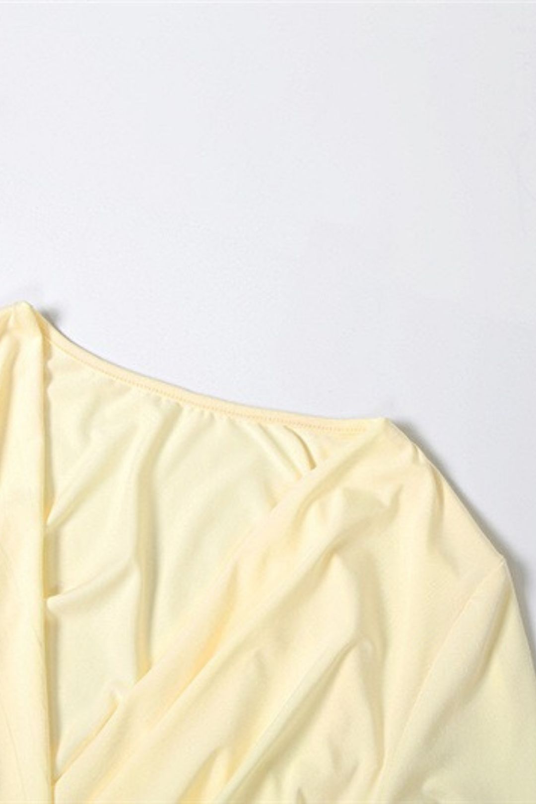 Sexy V-neck High Waist Slim Fit Pleated Hip Flared Sleeve Dress