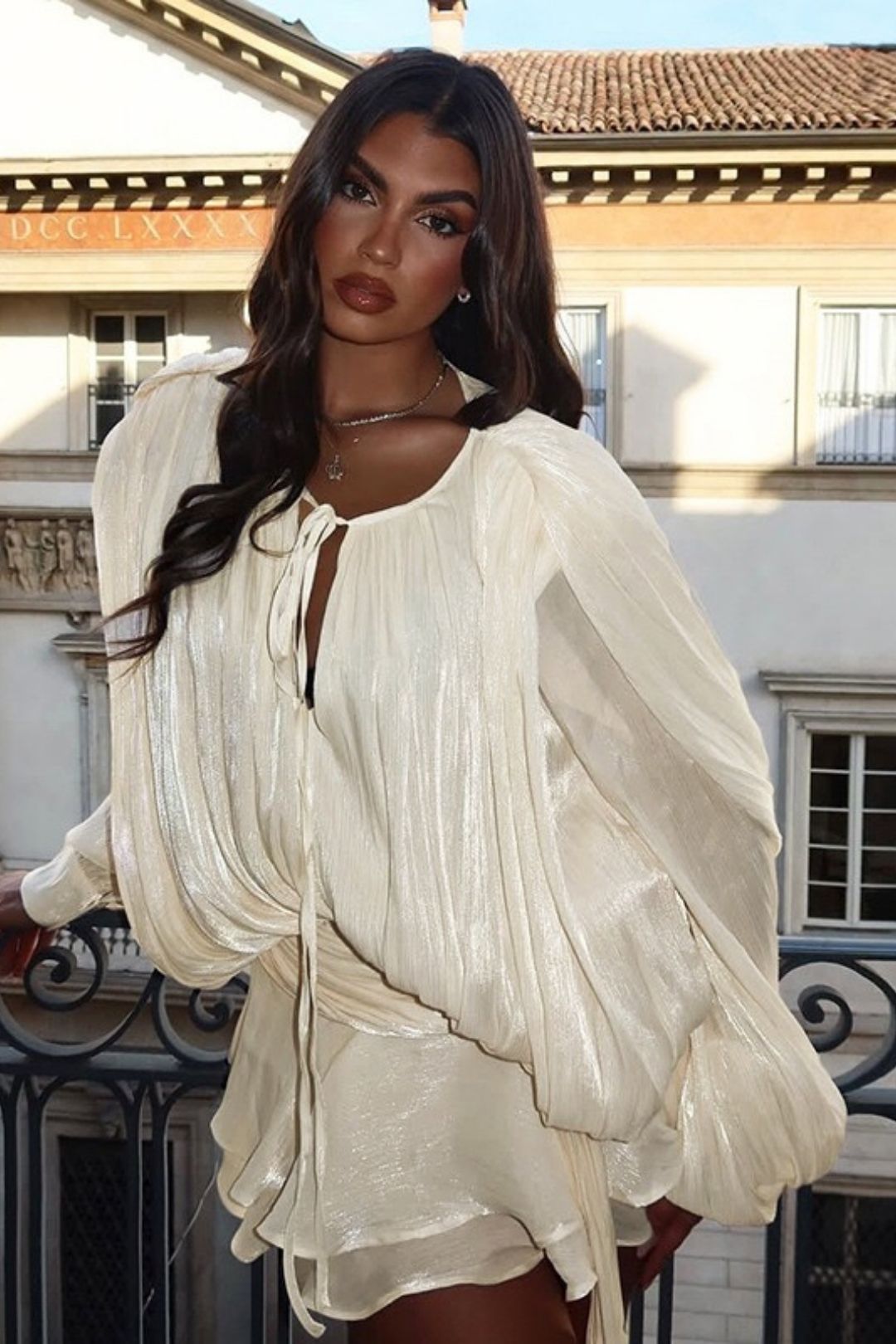 Round Neck Lace Long Sleeve Dress Solid Color Slim Shorts Two-piece Set