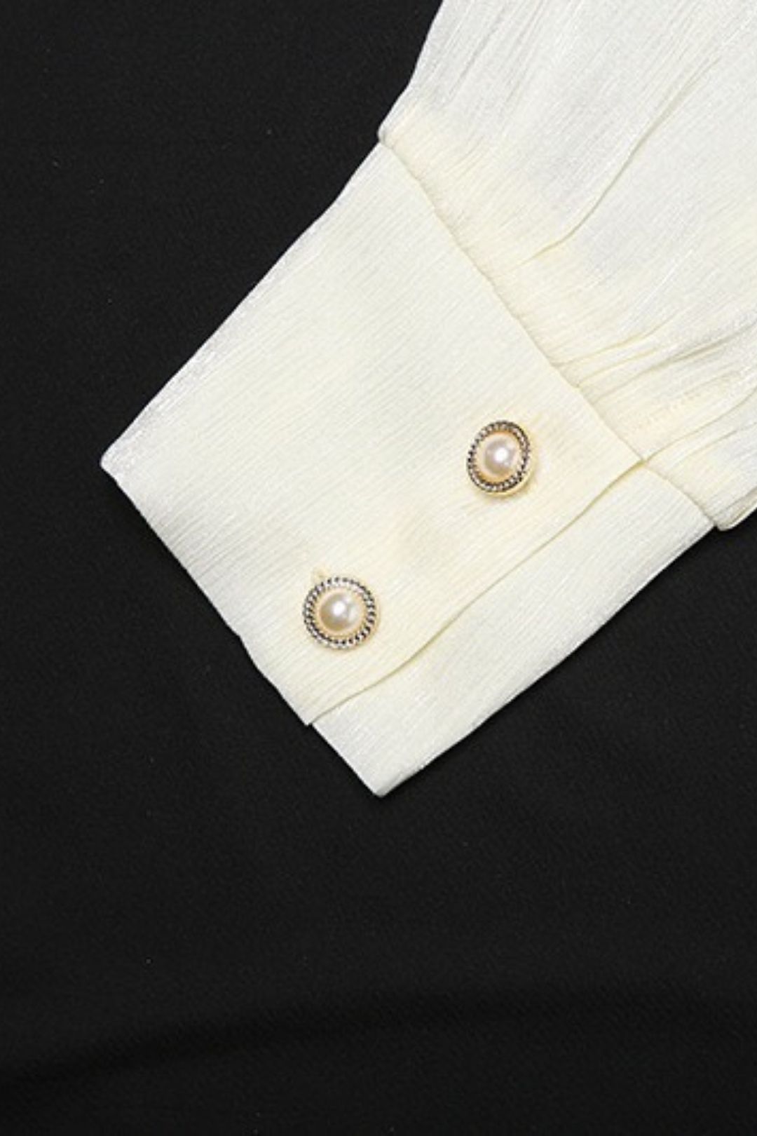 Round Neck Lace Long Sleeve Dress Solid Color Slim Shorts Two-piece Set