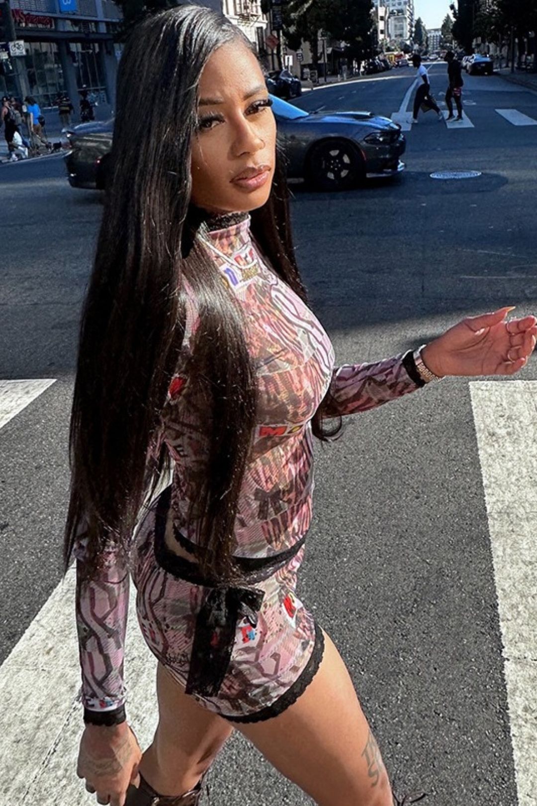 Graffiti Print Lace Lace Round Neck Short Set