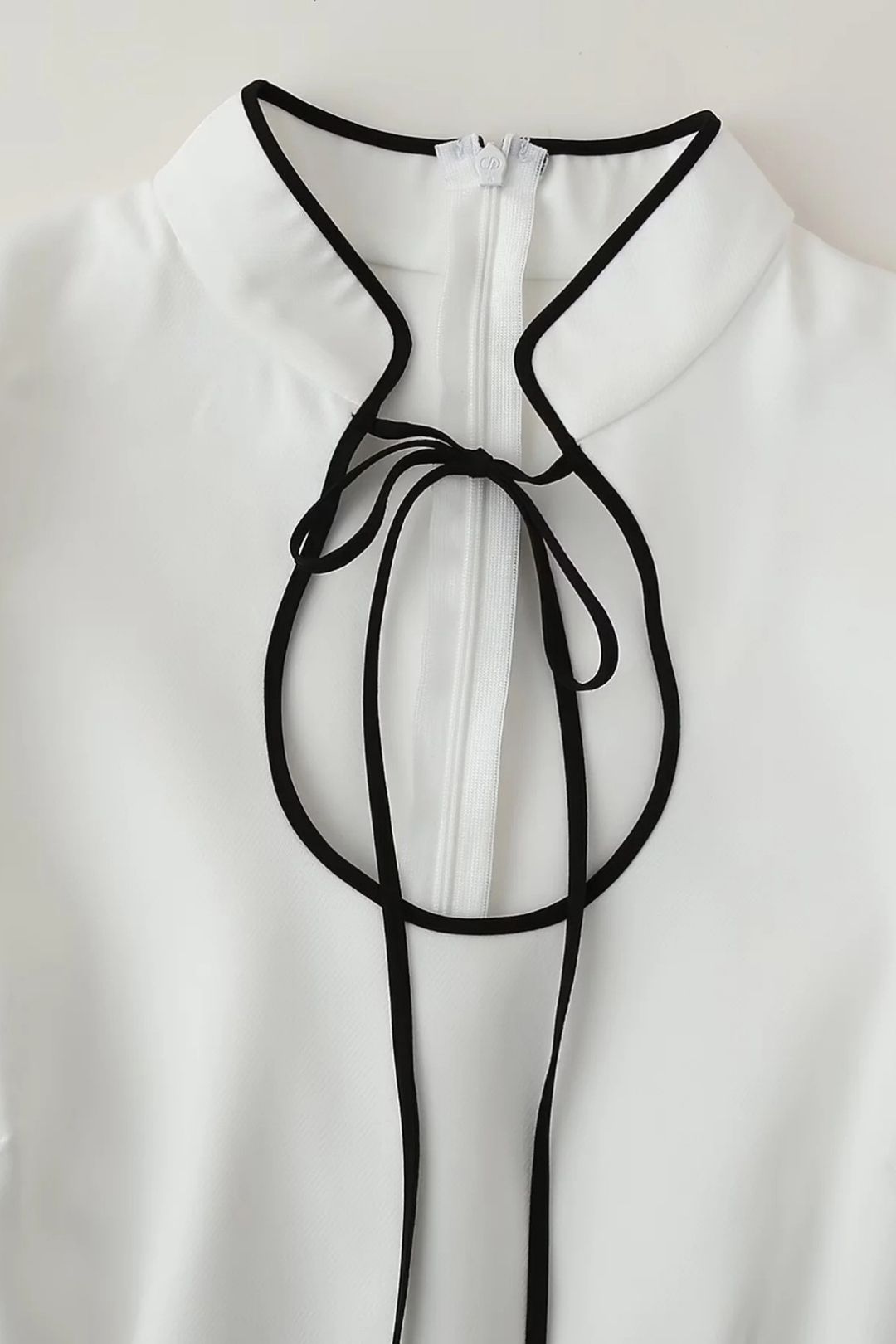 Fashionable Long-sleeved Stand-collar Tie Dress