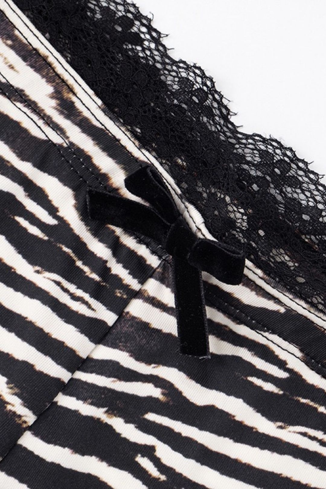 Sexy Hot Girl Lace-trimmed Leopard Print Seven-Point Slim Straight Leg Pants