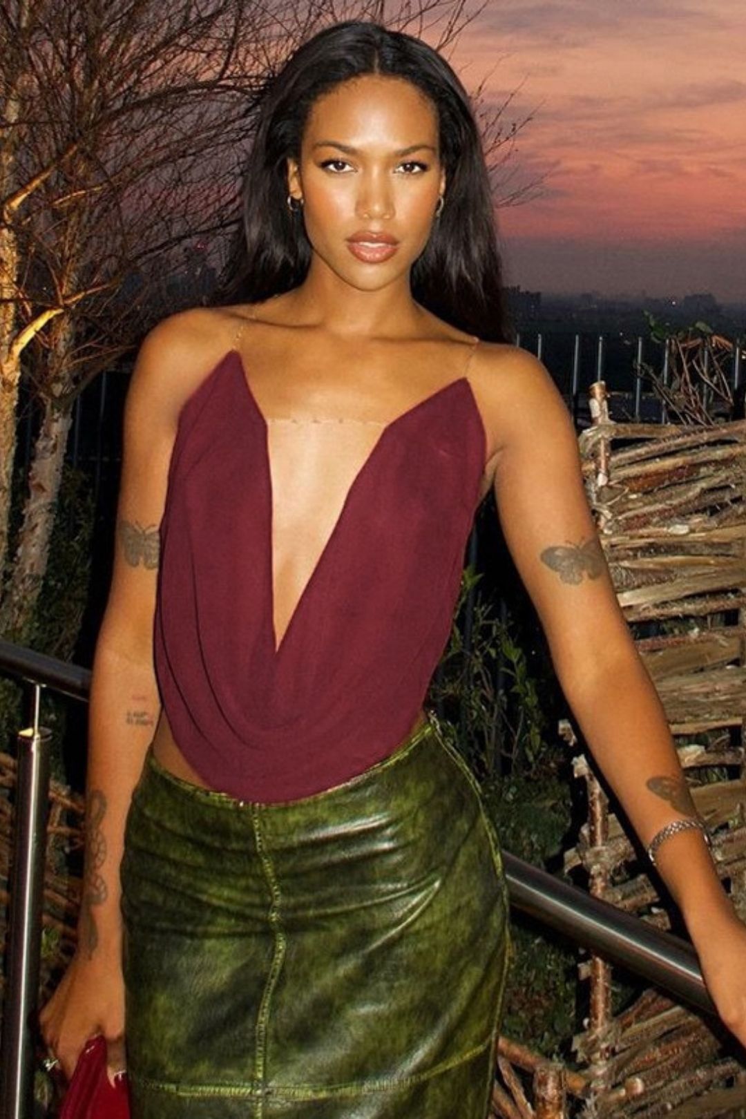 Sexy Tie-up Printed Chain Backless Sleeveless Top With A Halter Neck