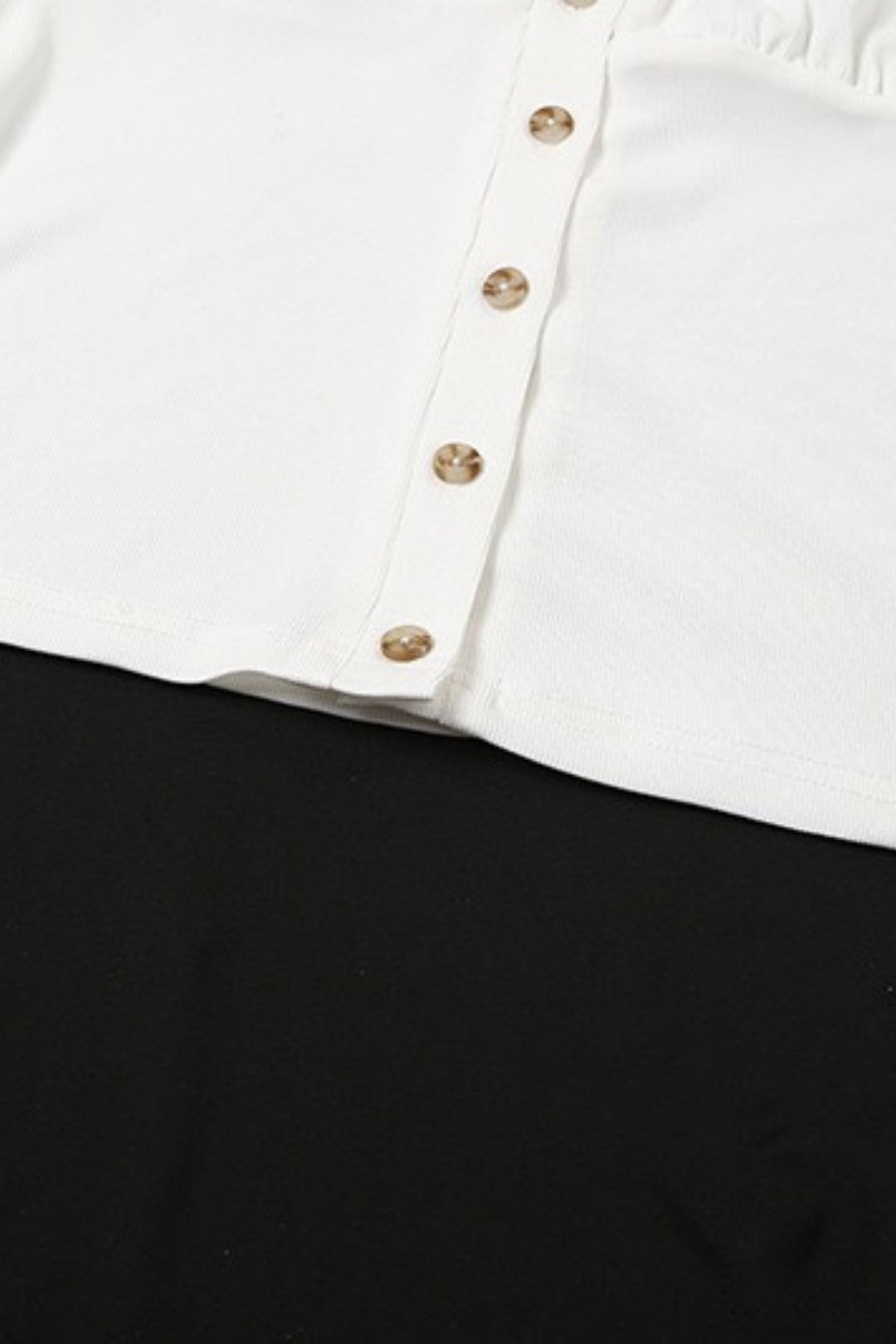 Sexy V-neck Long-sleeved Top And High-waisted Hip-lifting Shorts Casual Suit