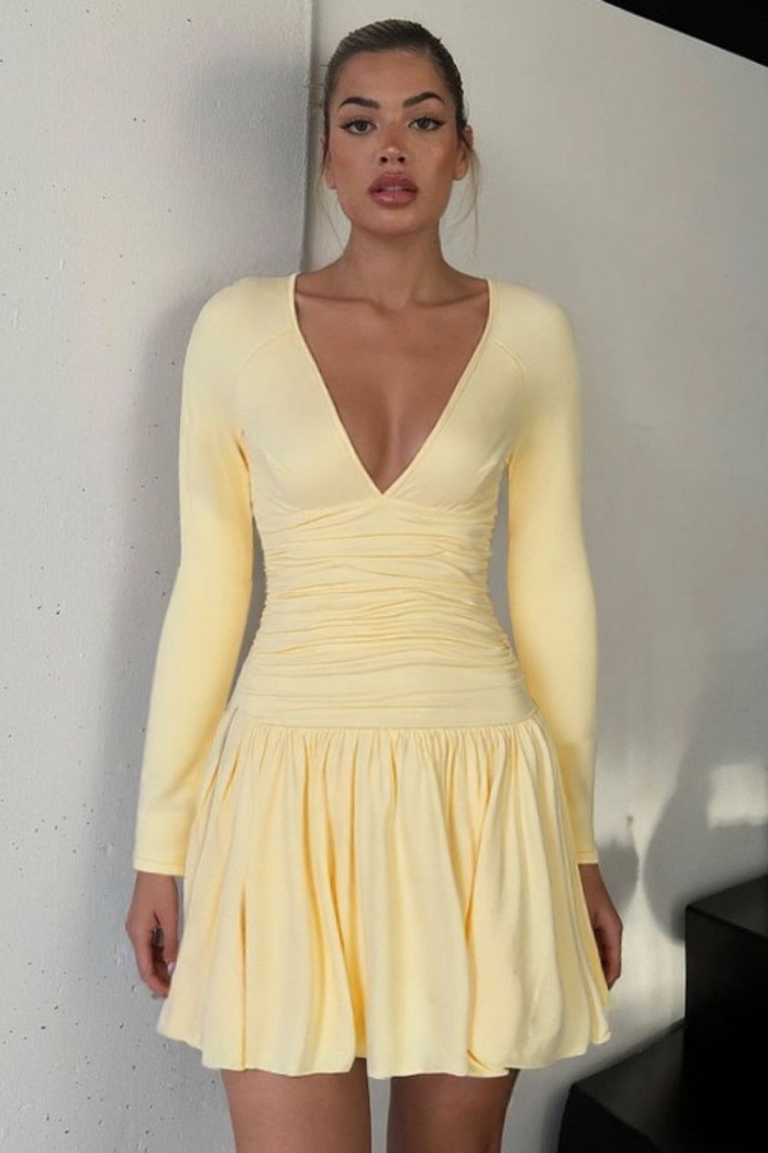 Sexy V-neck Solid Color Fresh Style Slim Fit Short Princess Long Sleeve Dress