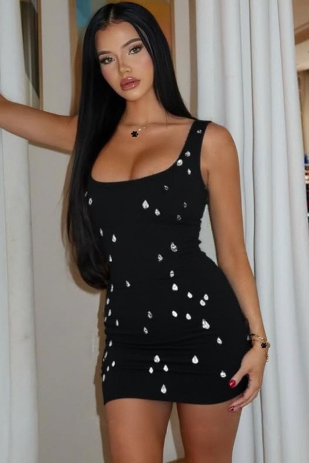 Slim-fitting, Beaded Sleeveless Bodycon Dress