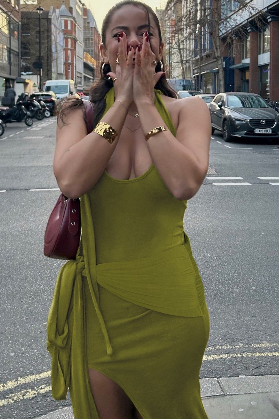 Slim Fit Halter Neck Vest, Casual And Versatile Backless Short Top