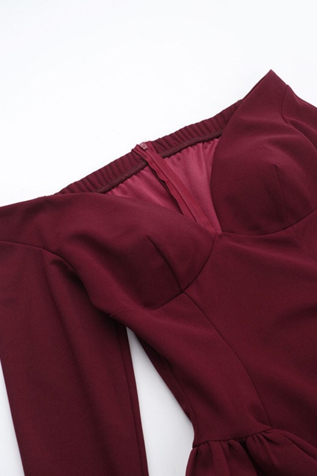 Elegant, Slim-fitting, Bust-enhancing, Waist-cinching A-line Long-sleeved Dress.